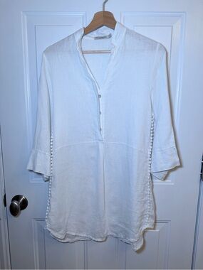 Lightweight White Linen Split-Neck Tunic with Side Pom Trim